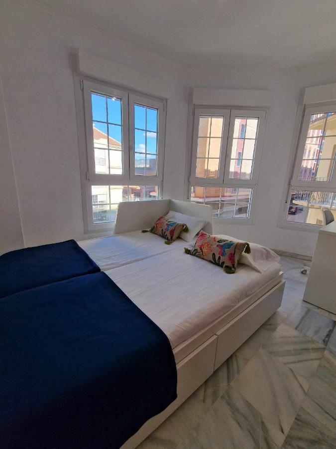 3 Rooms Con Parking Y Terraza En C Marmoles Malaga Exterior photo