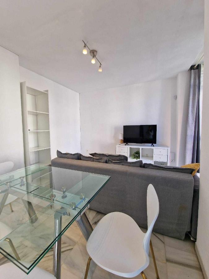 3 Rooms Con Parking Y Terraza En C Marmoles Malaga Exterior photo
